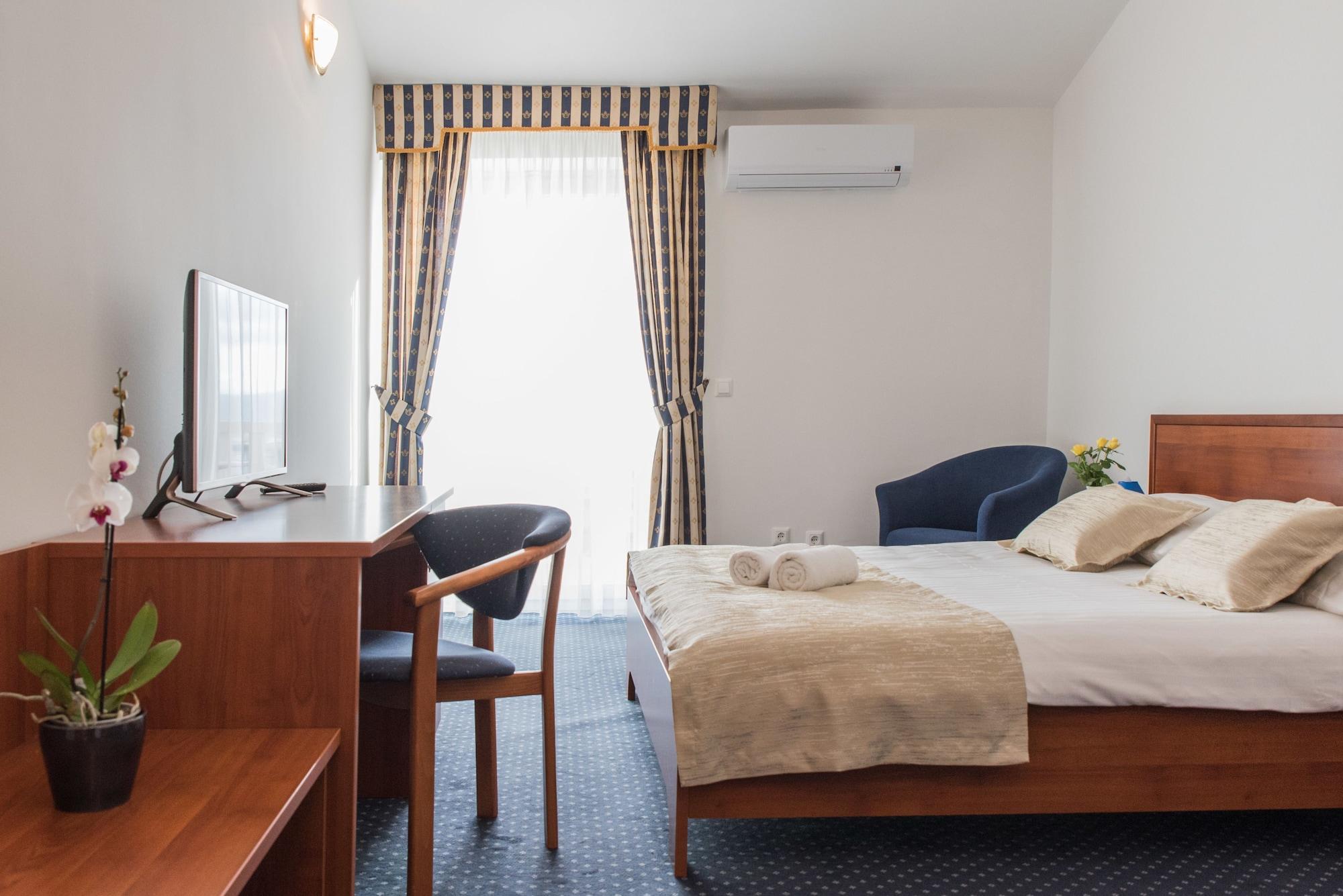 Hotel Krilo Jesenice  Esterno foto