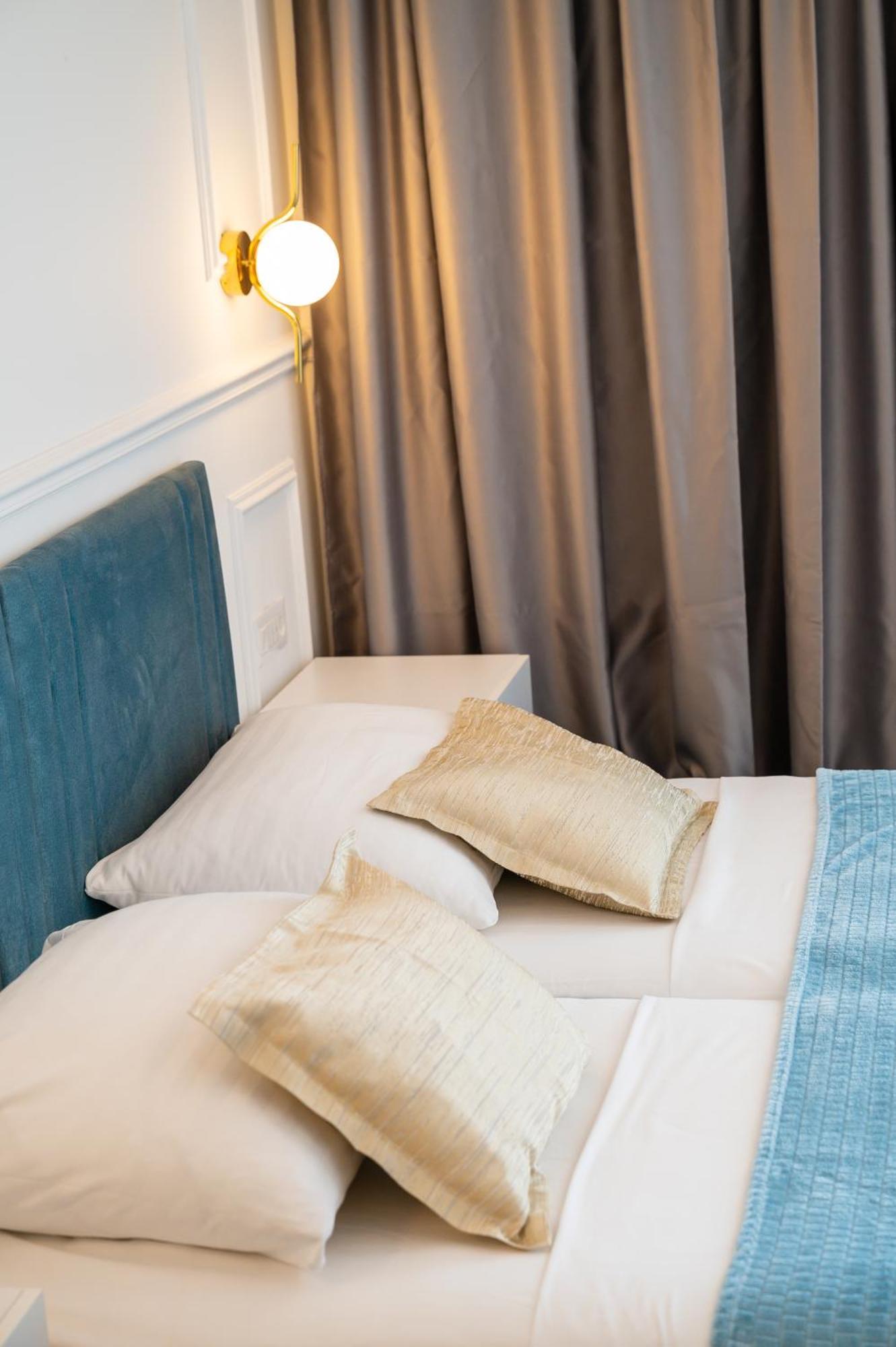 Hotel Krilo Jesenice  Esterno foto